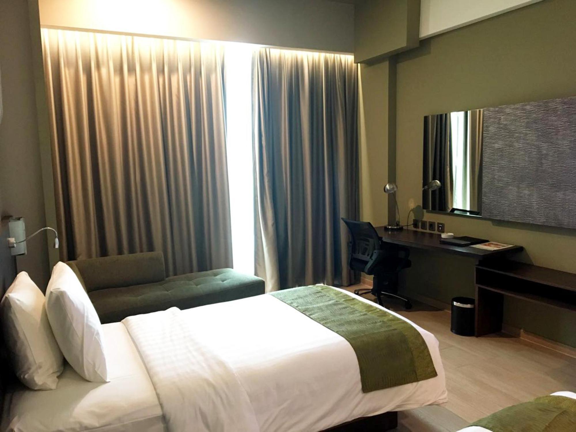 Holiday Inn Cikarang Jababeka By Ihg Exterior foto