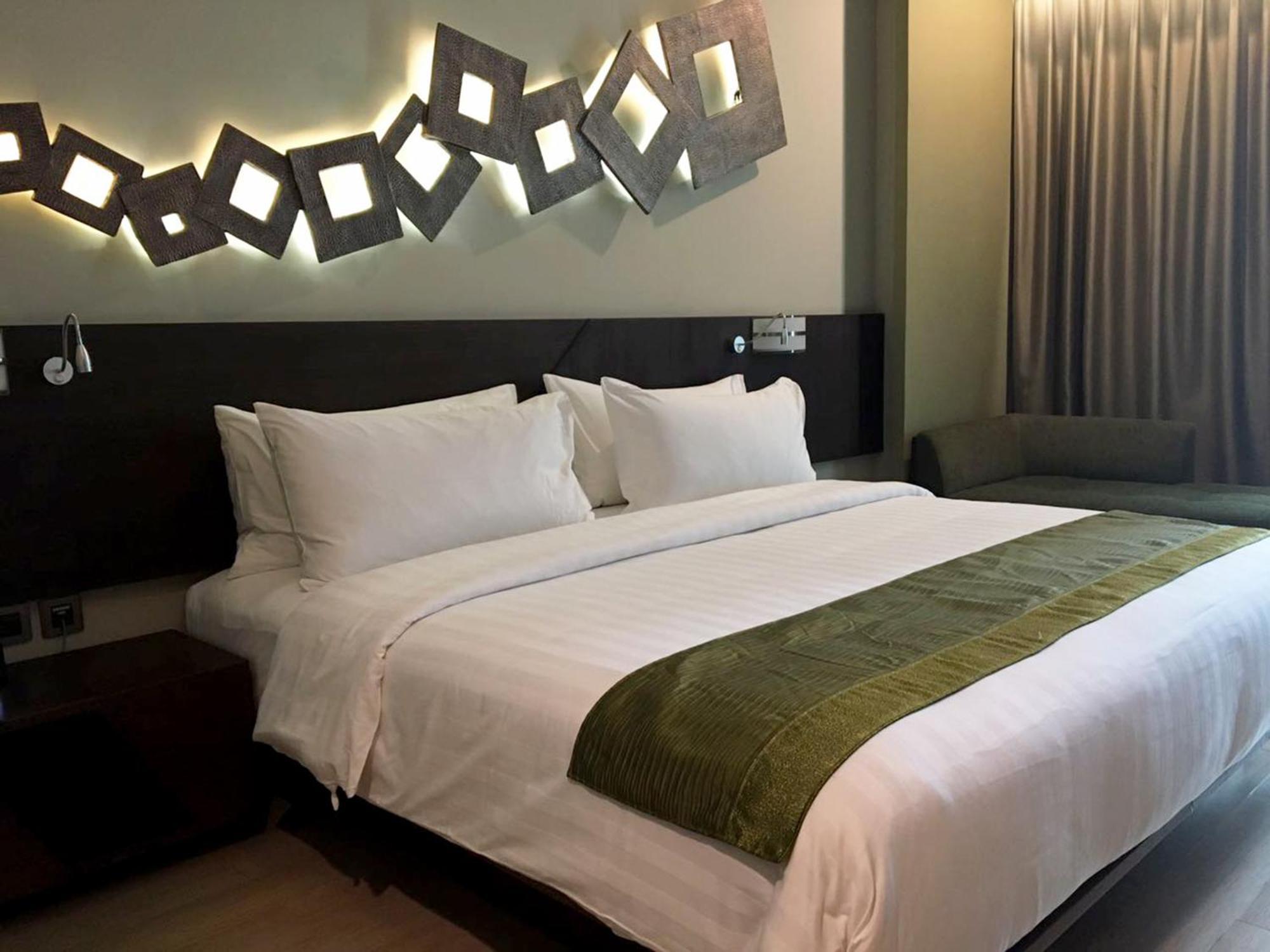 Holiday Inn Cikarang Jababeka By Ihg Exterior foto